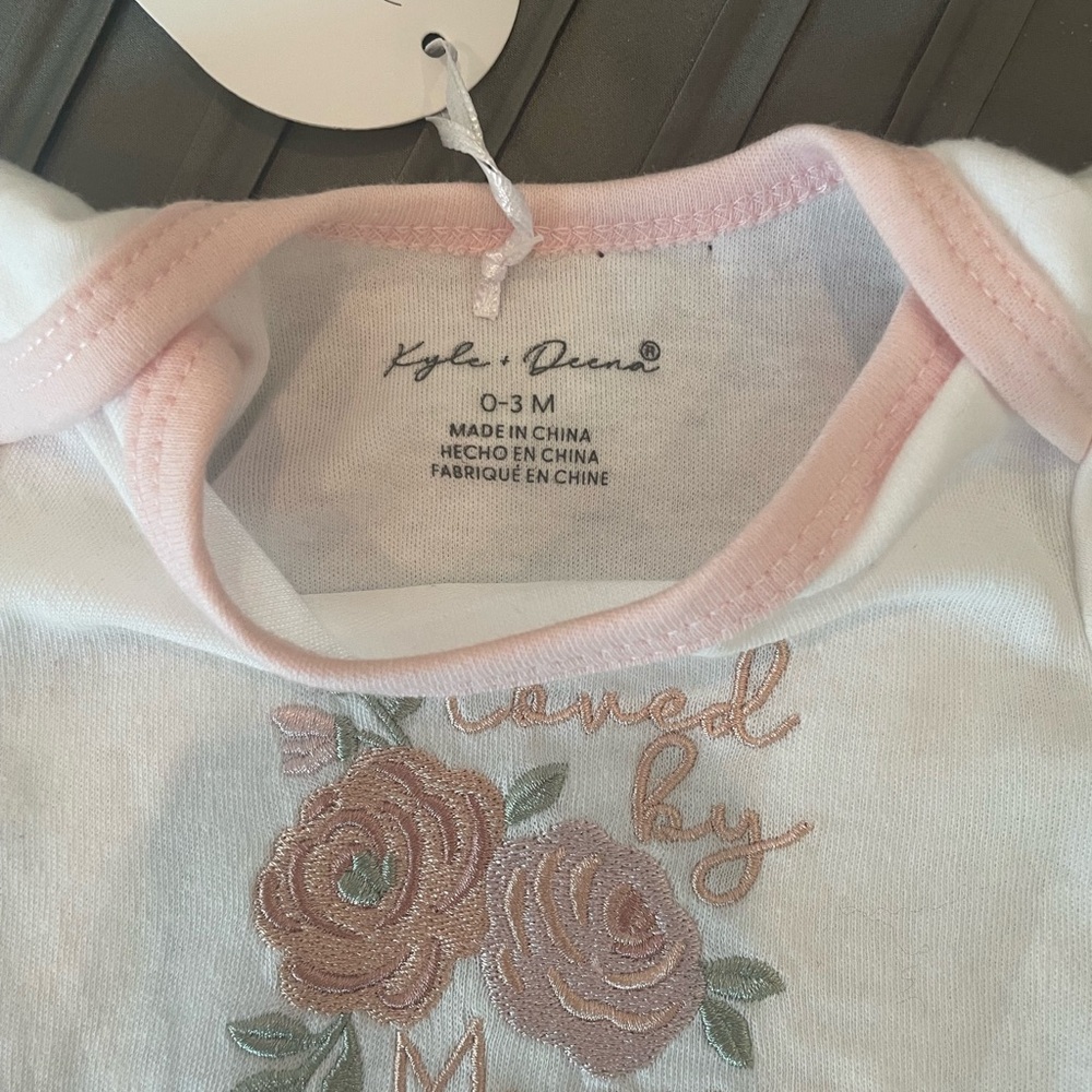 Three Short Sleeve Onesies, Sz 0-3 Months. Two Kyle & Deena, One Chickpea. - Picture 6 of 10